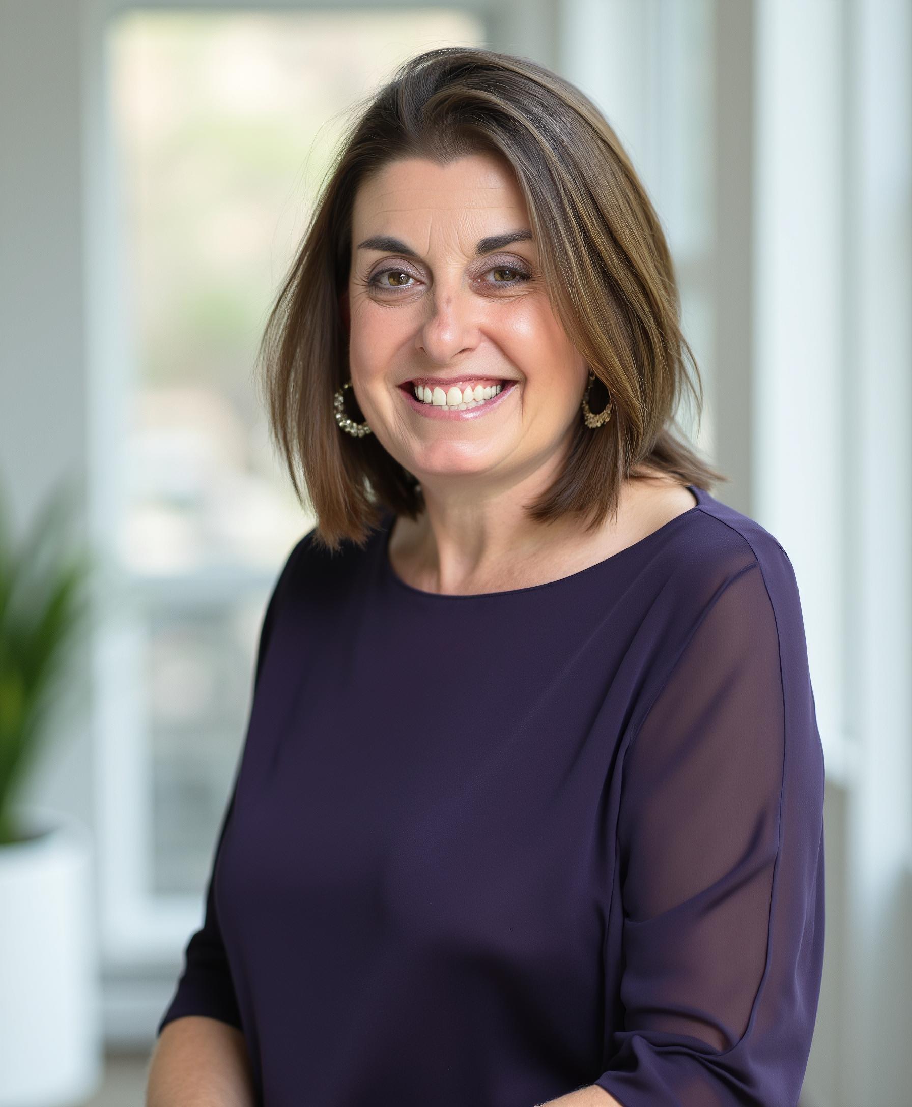 Favorite-Aragon-Headshot-Lisa-Plank-2025-12-09-26